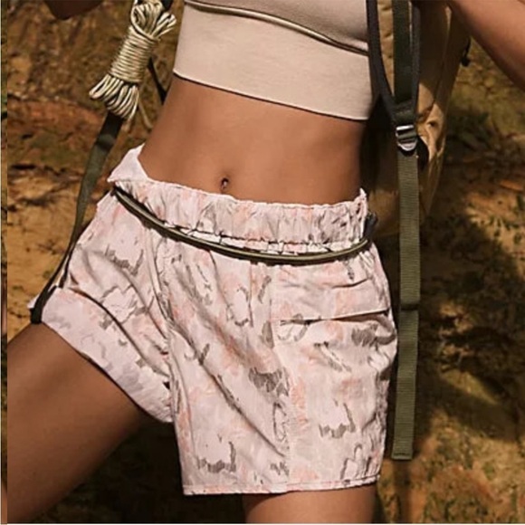 NWT Free People Movement In The Wild Printed Shorts Ivory Combo - Picture 6 of 10